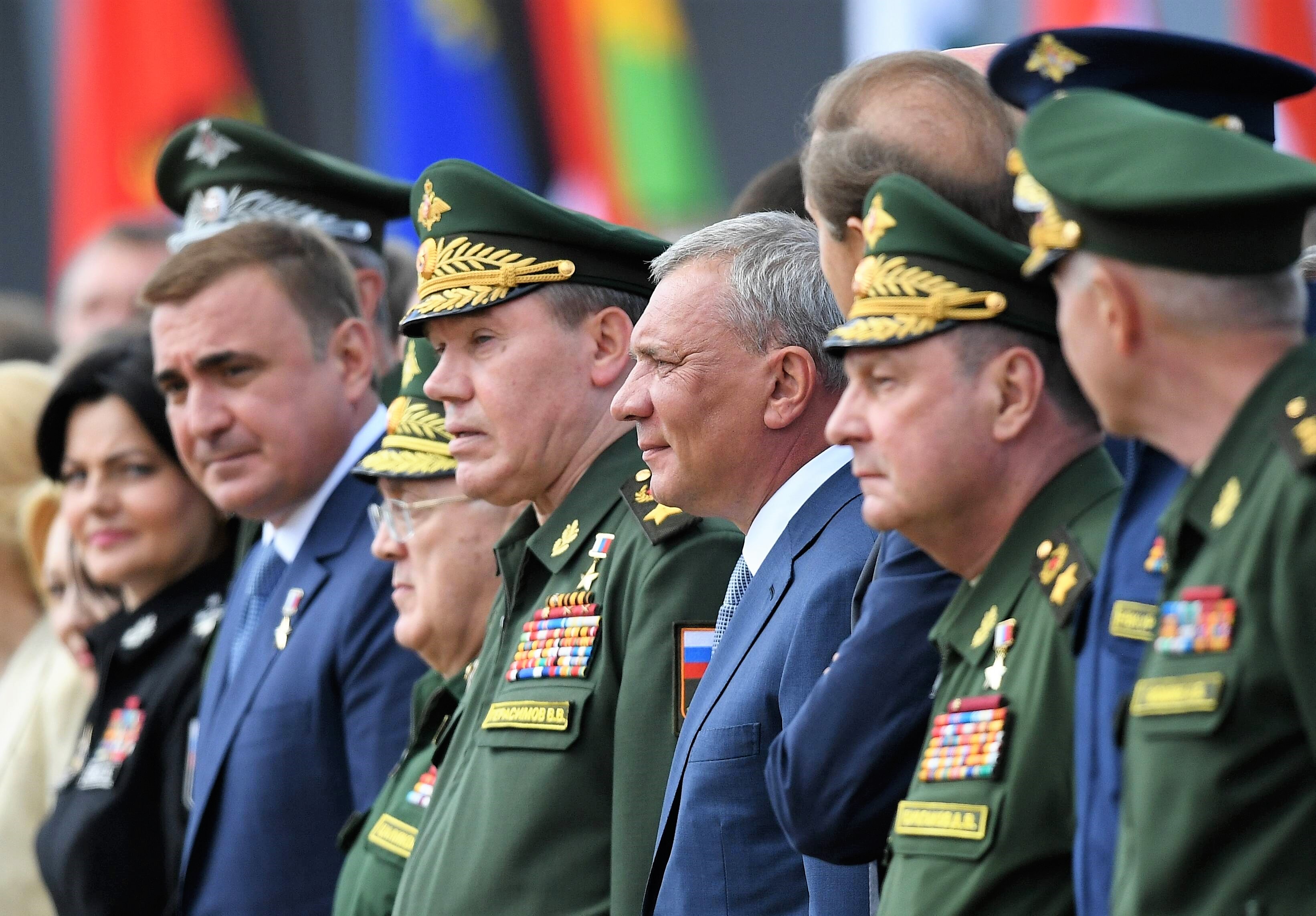 Putin feuert Oberbefehlshaber für Truppen in der Ostukraine - Angst vor Niederlage immer größer!