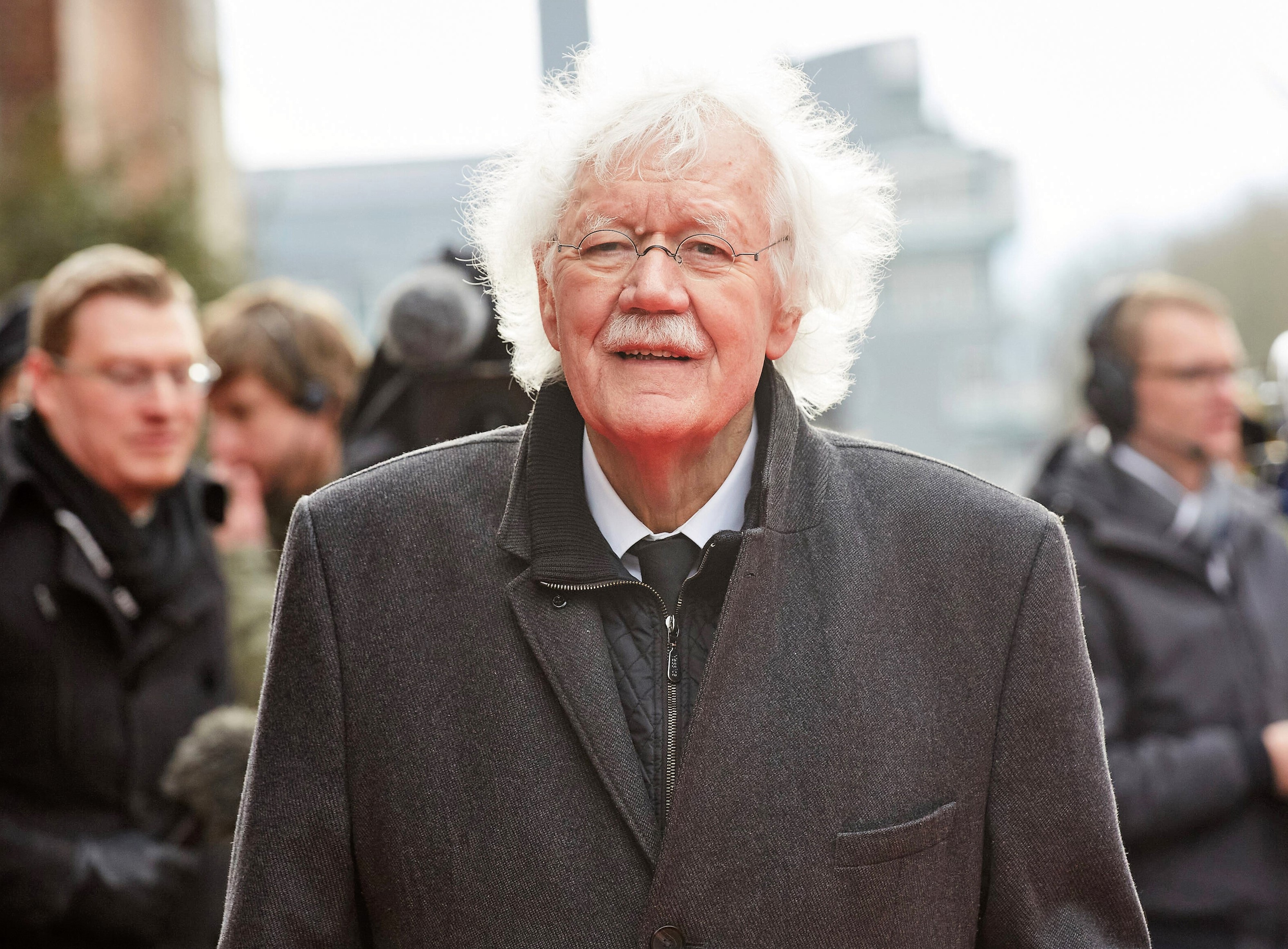 Carlo von Tiedemann verunglückt! Große Sorgen um den bekannten Moderator nach Autounfall! 