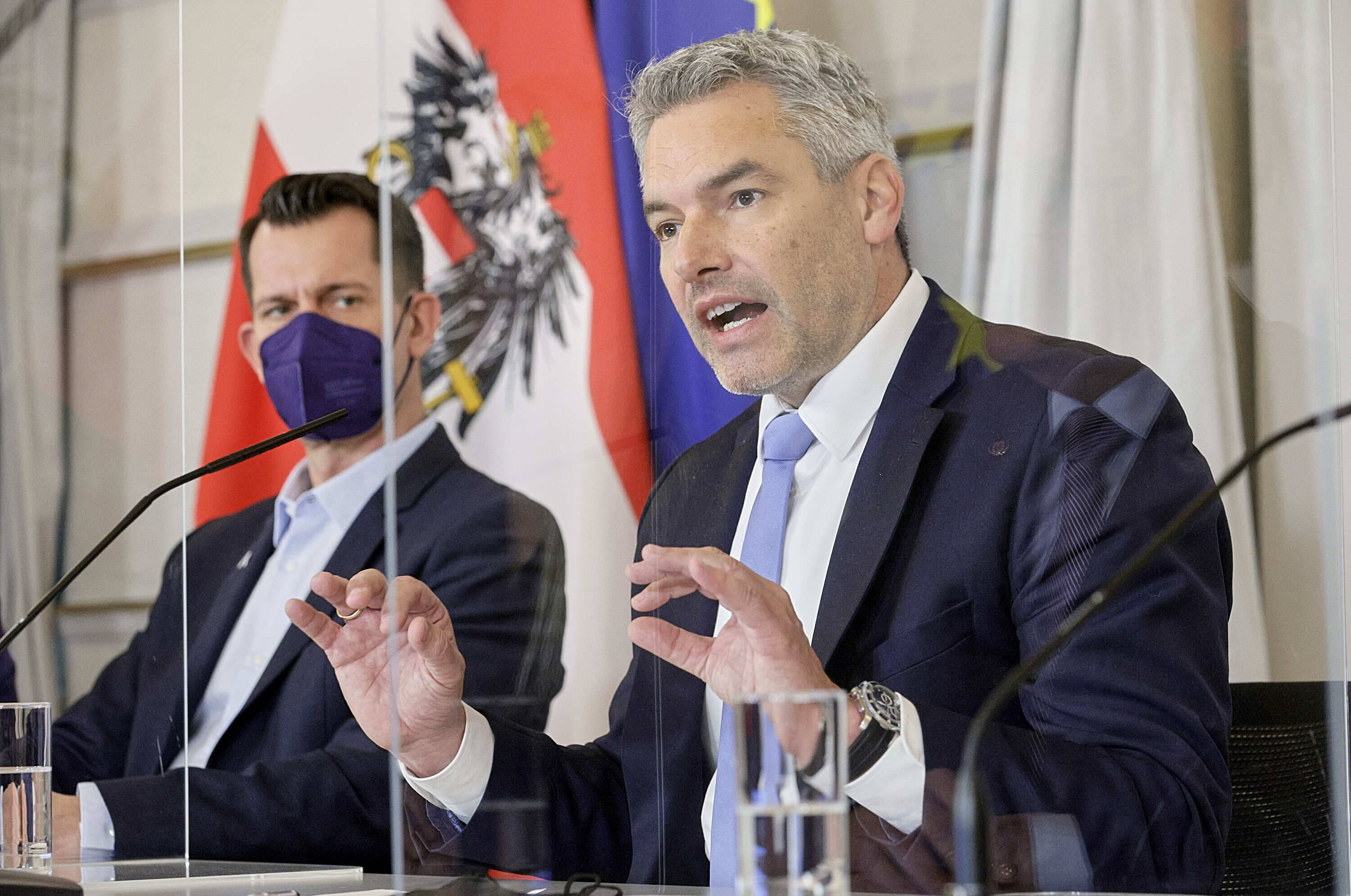 Politiker wollen Mauer um Europa errichten! Erster europäischer Regierungschef mit drastischer Forderung!