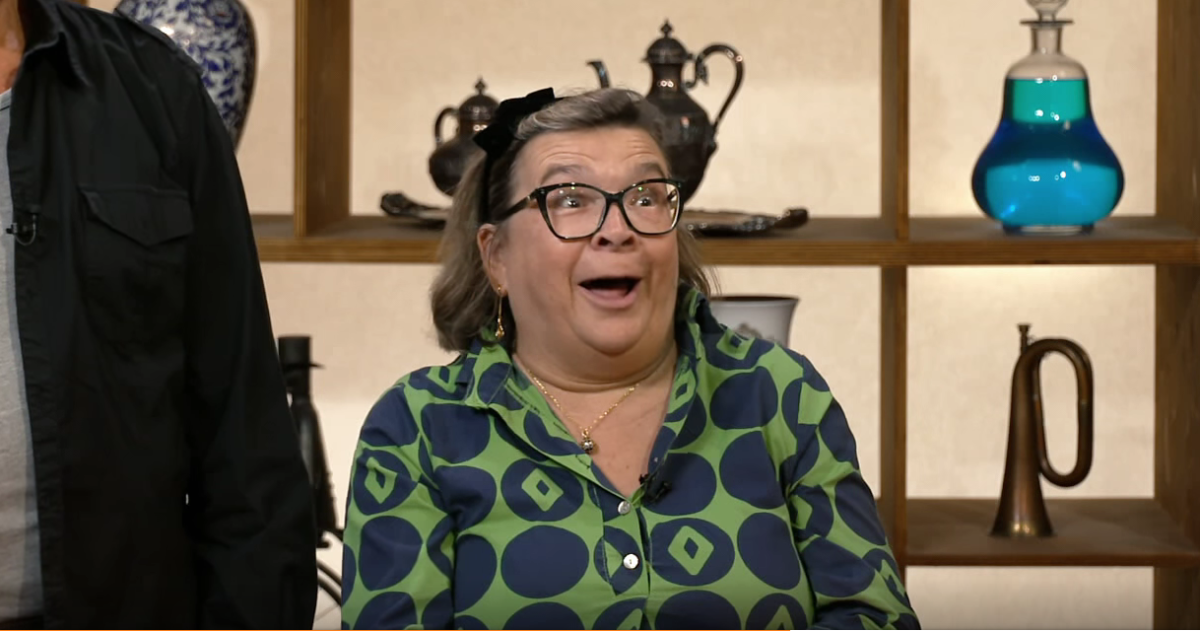 Garagenfund überrascht: Paar erzielt 900 Euro für geheimnisvolles Etui