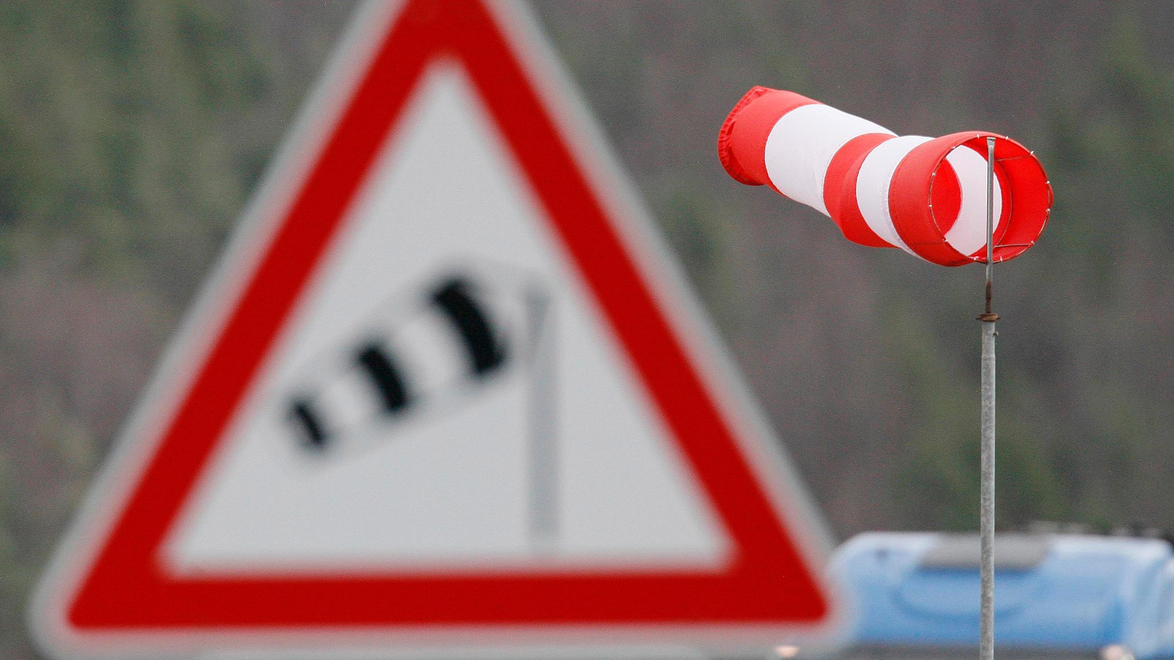 ORKAN-WARNUNG für große TEILE DEUTSCHLANDS! Amtliche Wetterwarnung des DWD