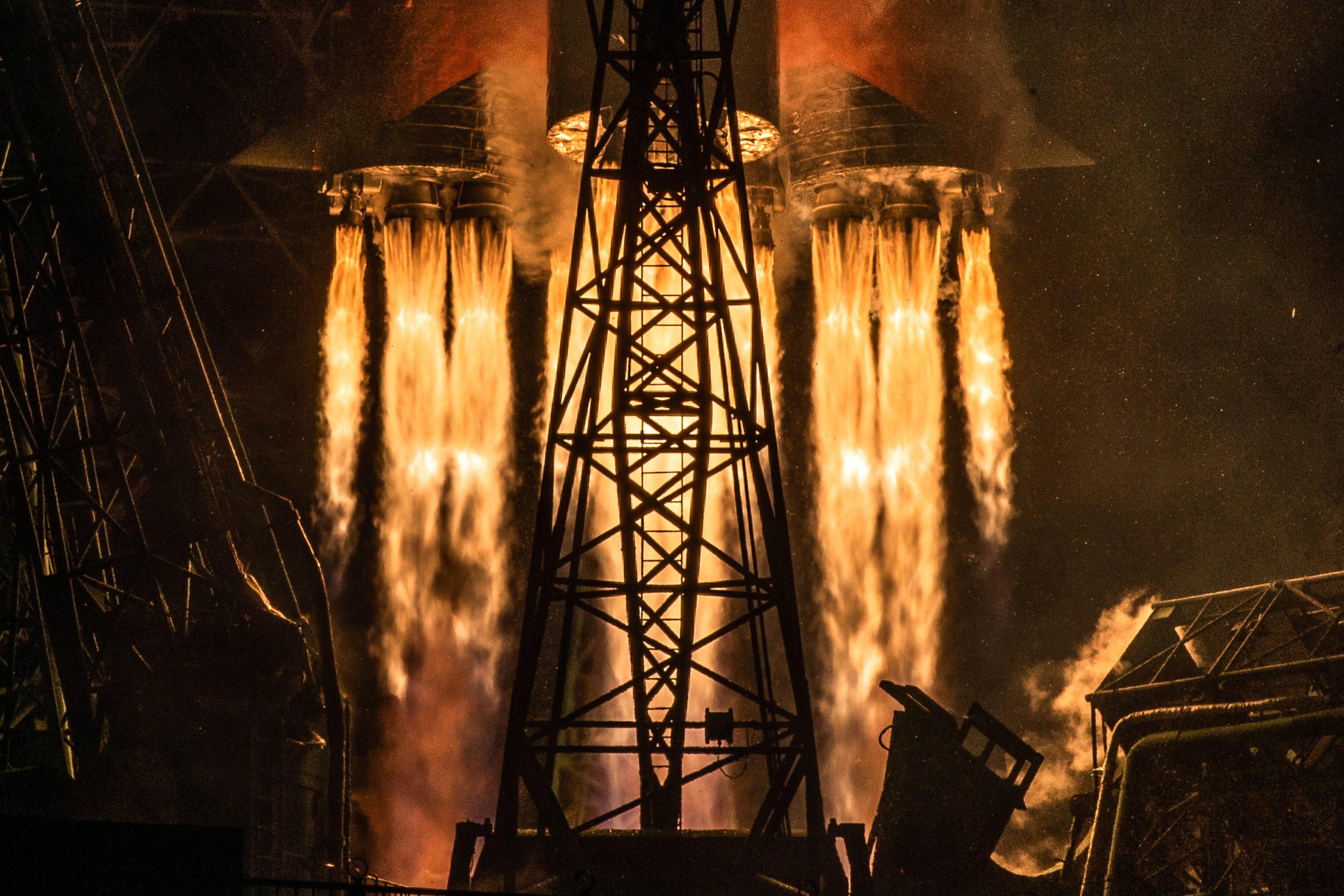 Geheimer russischer Militärsatellit zerbricht im Weltraum! Amerikaner melden beunruhigende Beobachtung!
