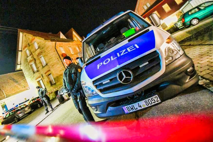 Angriff auf Polizisten! Messerstecher greift Polizeibeamten an - dritte Attacke in 3 Tagen!
